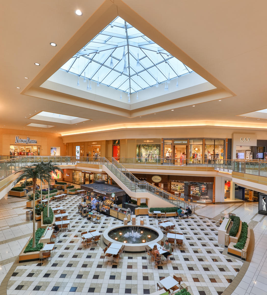 International Plaza Passport to Shopping