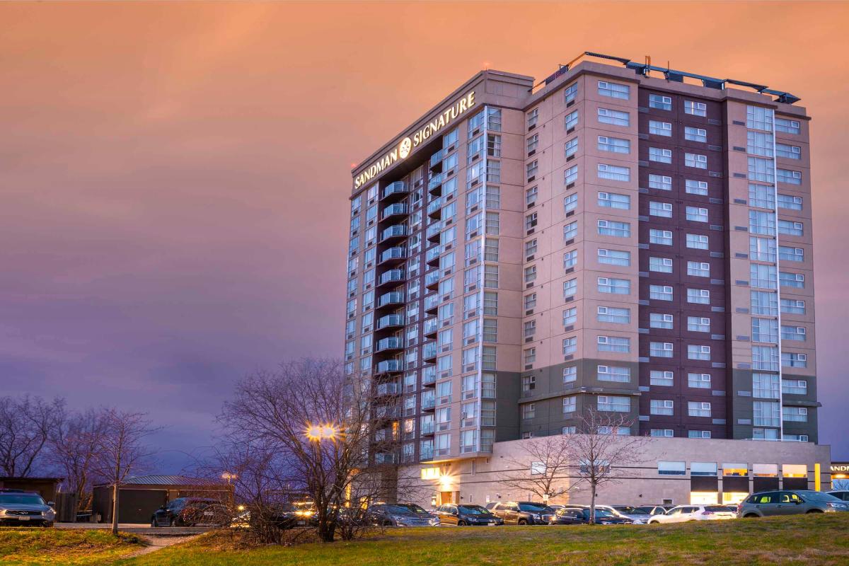 Sandman Signature Hotel Toronto Airport Toronto Canada Sandman Signature Toronto Airport Hotel | Toronto, ON M9W 7K7