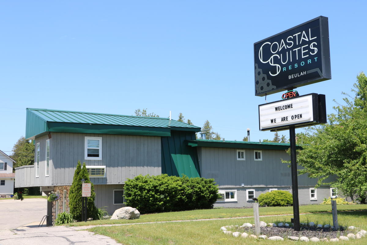 Coastal Suites Resort Beulah, MI 49617
