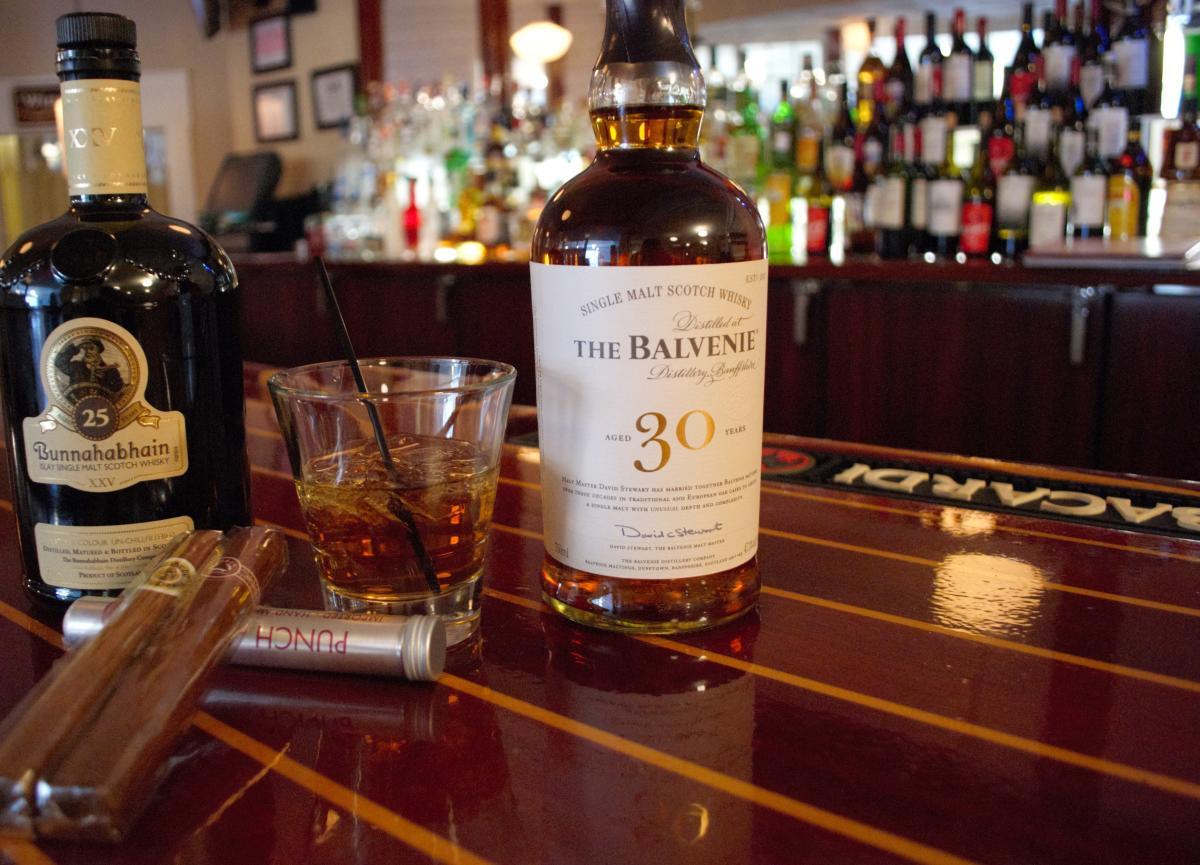 Hotel Frankfort Restaurant | Frankfort, MI 49635