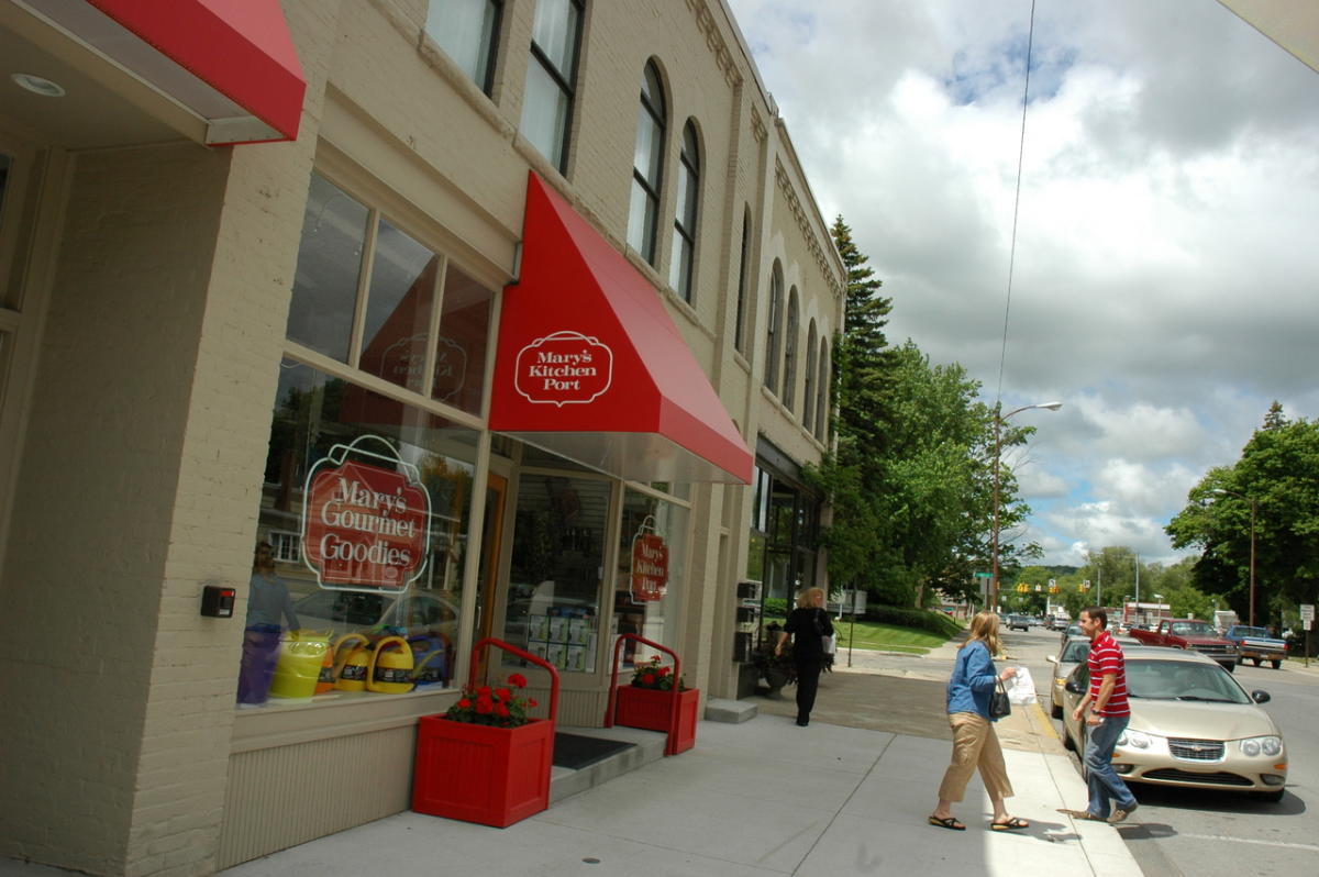 Mary's Kitchen Port | Traverse City, MI 49684