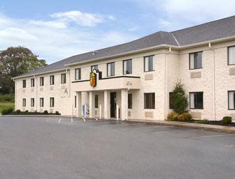Super 8 Motel Bedford