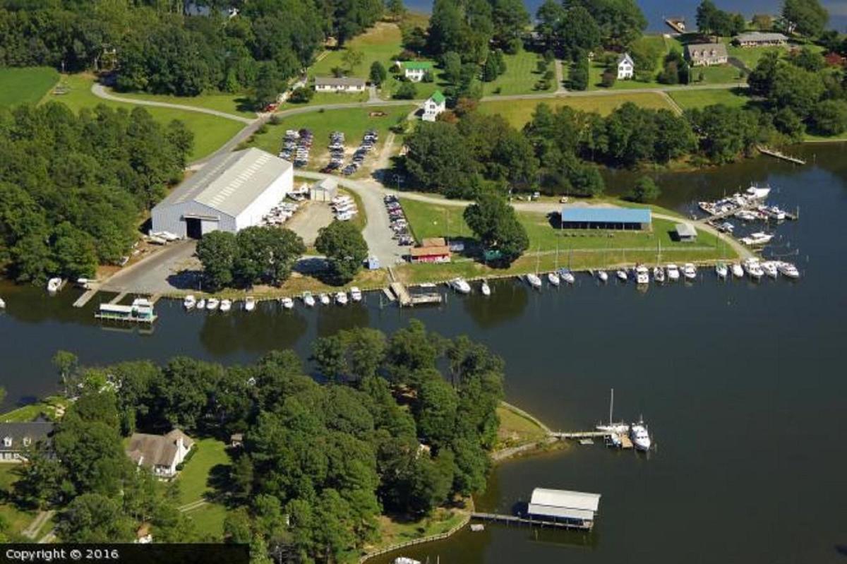 Buzzard Point Marina