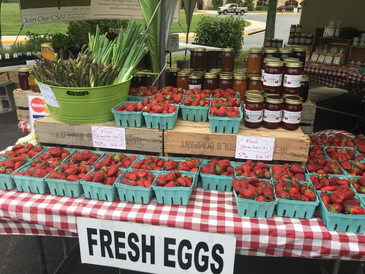Oakton YearRound Farmers Market by FreshFarm