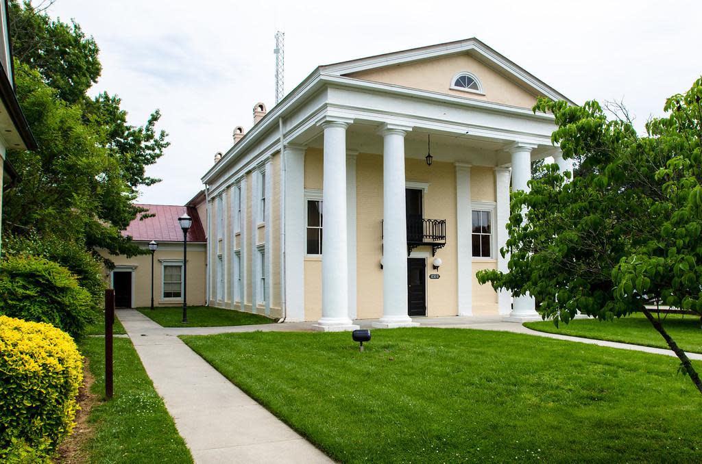Historic Dinwiddie Courthouse