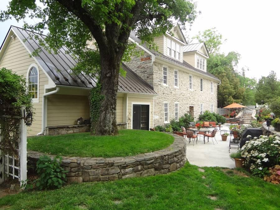 Fieldstone Farm B&B, Ontario, Canada Fieldstone Farm B&B, Ontario, Canada