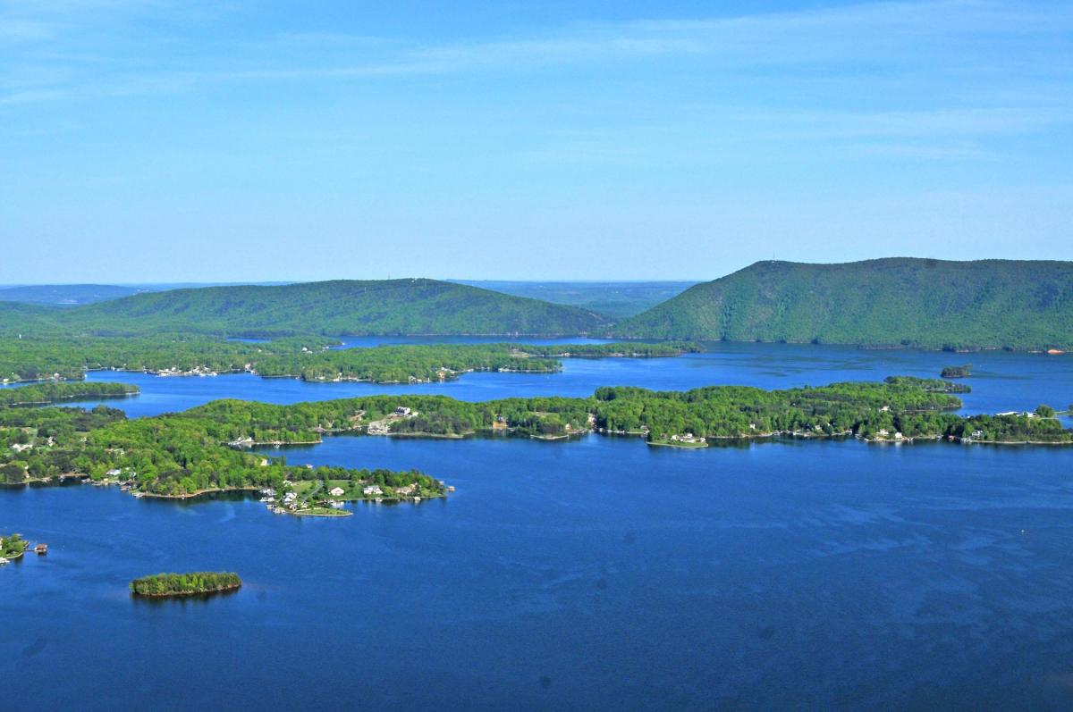 Smith Mountain Lake