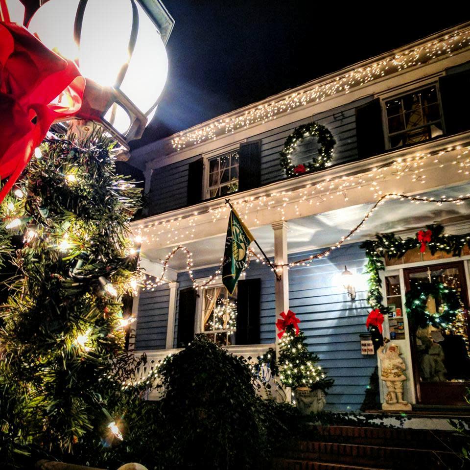 Christmas in Virginia Bed & Breakfast Getaway