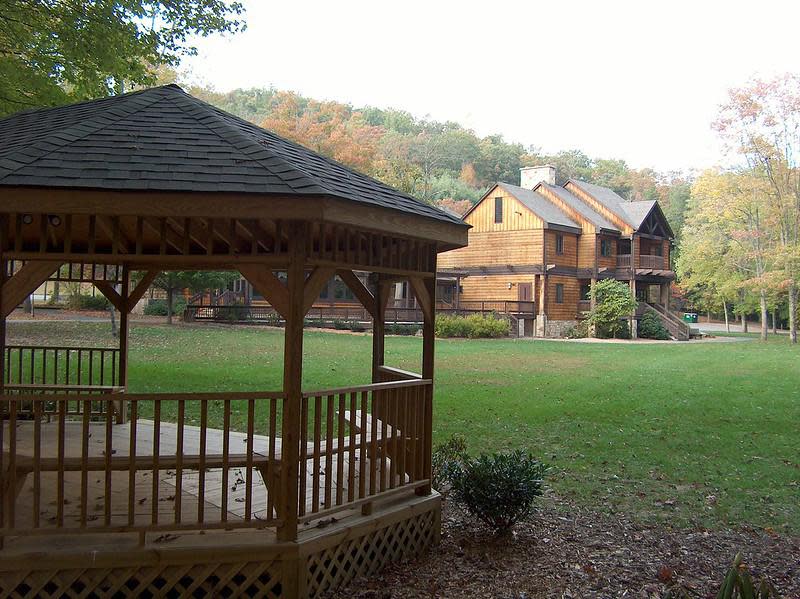Hungry Mother State Park Weddings
