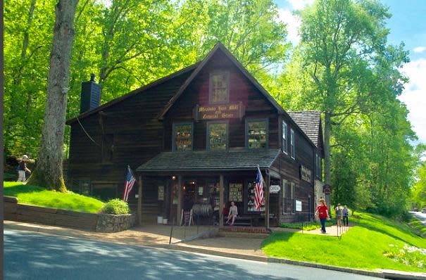 Michie Tavern Shopping