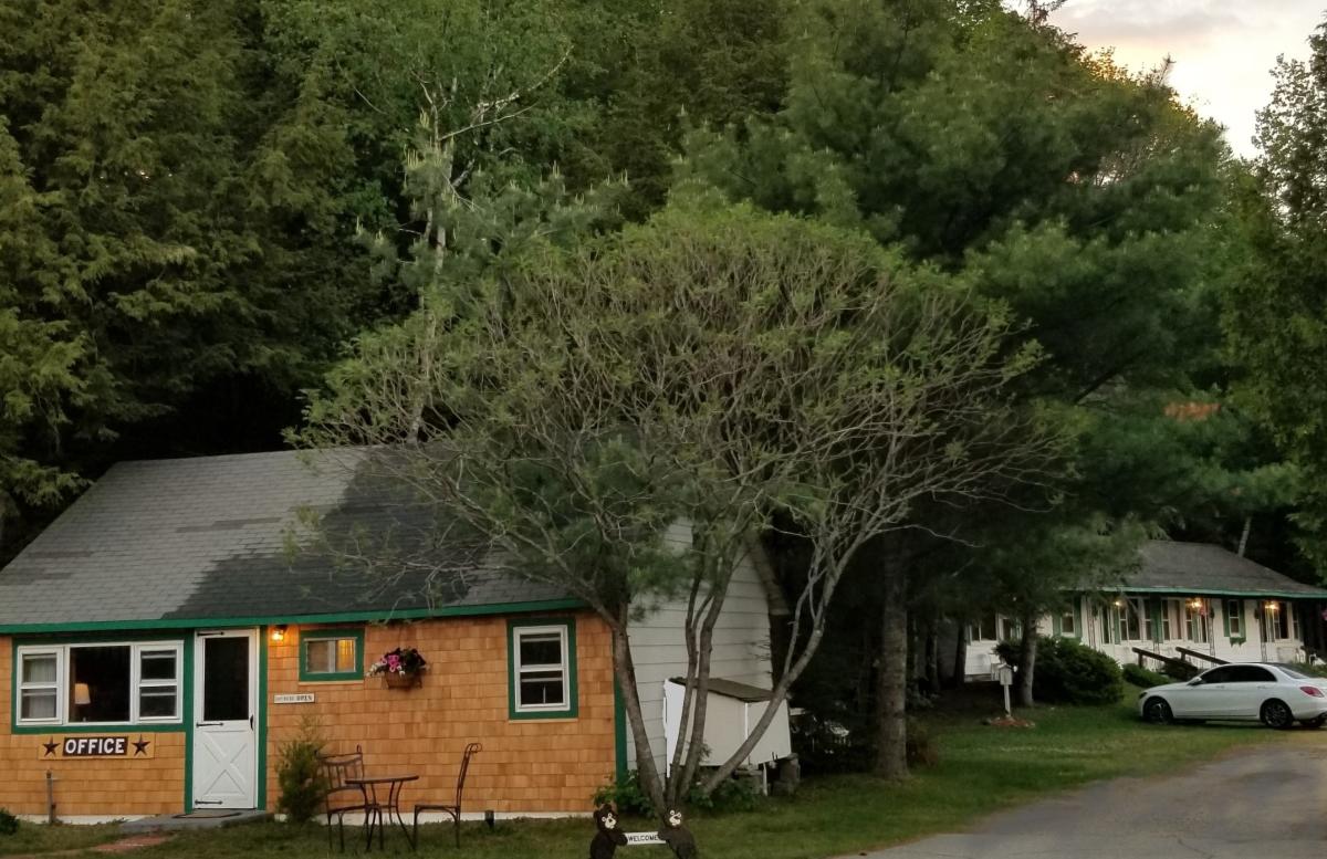 The Shamrock Motel Thornton, NH