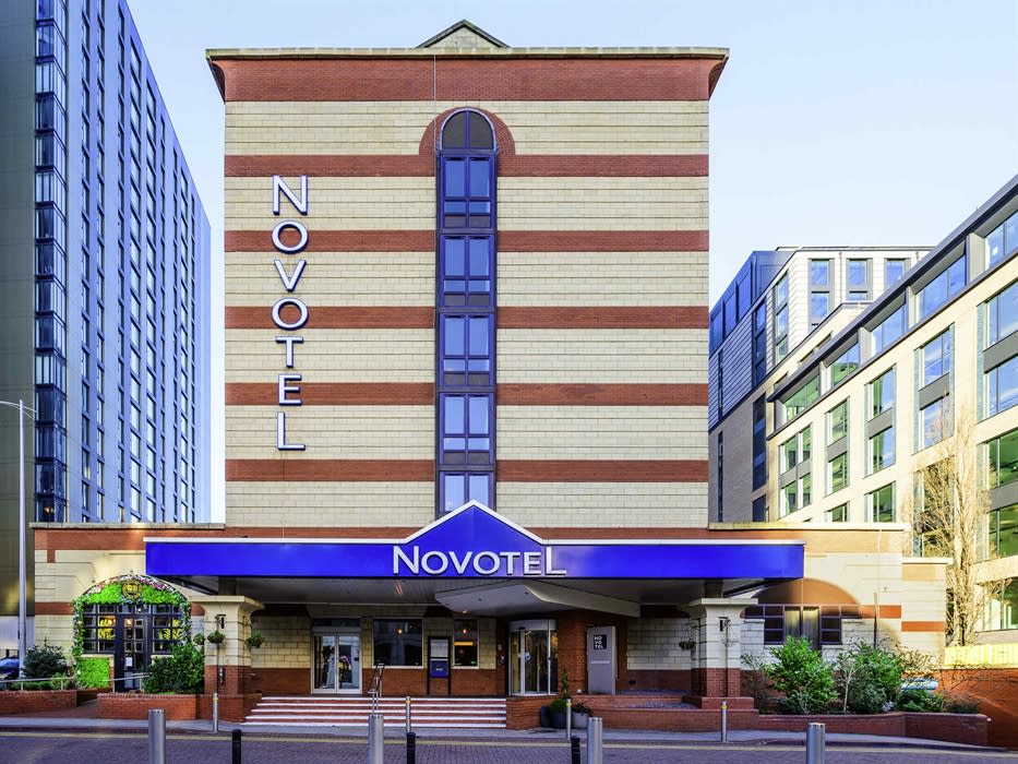 Novotel Fetch Sign Novotel Birmingham Centre | Birmingham, W Midlands B1 2HT | Visit ...