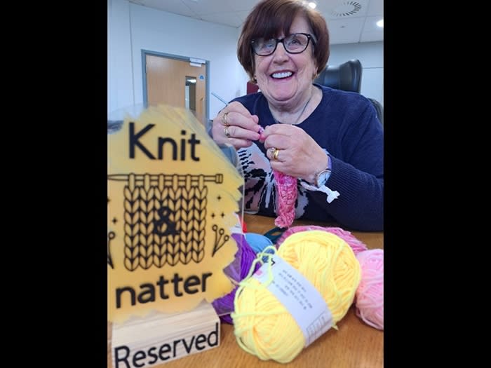 Knit and Knatter at Tipton Library
