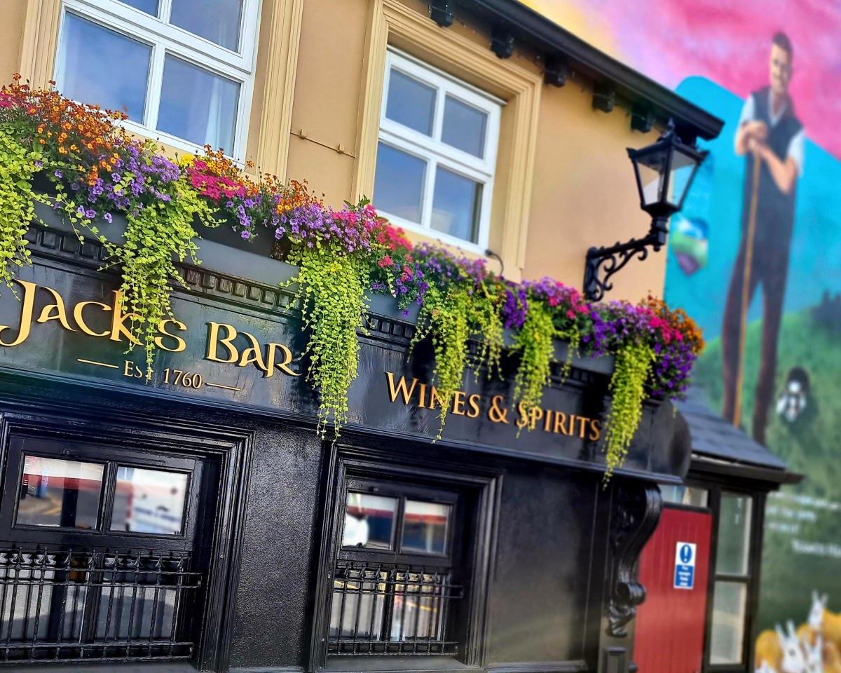 Jack's Bar