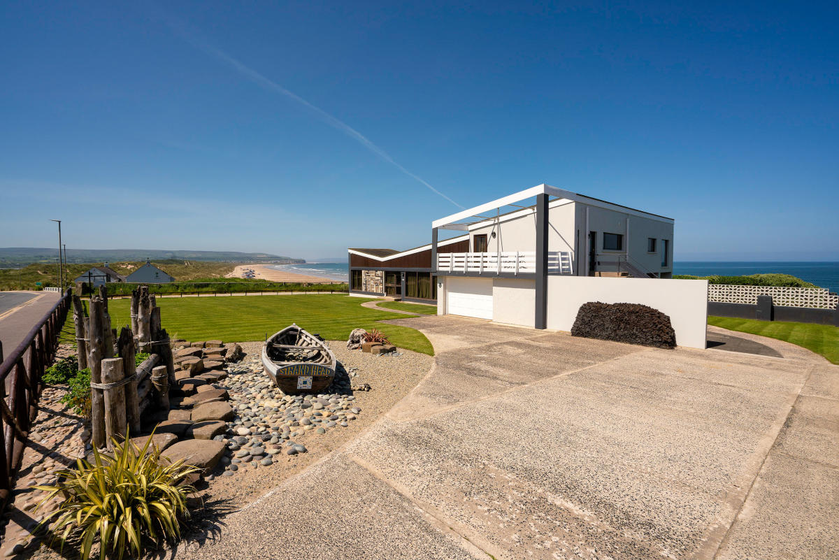 Strand Head