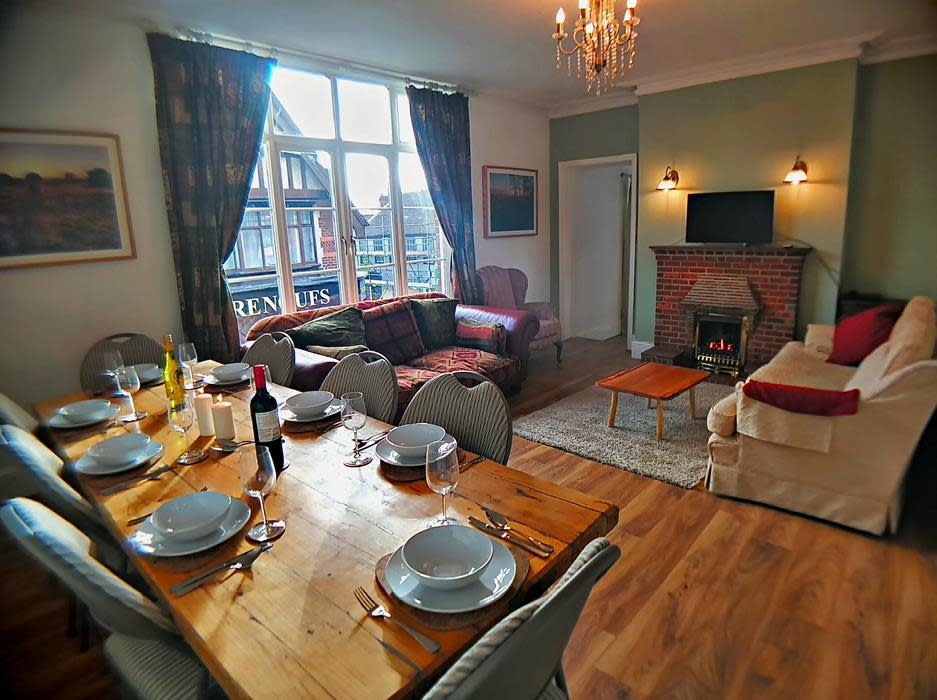 Sleepy Oaks Visit the New Forest