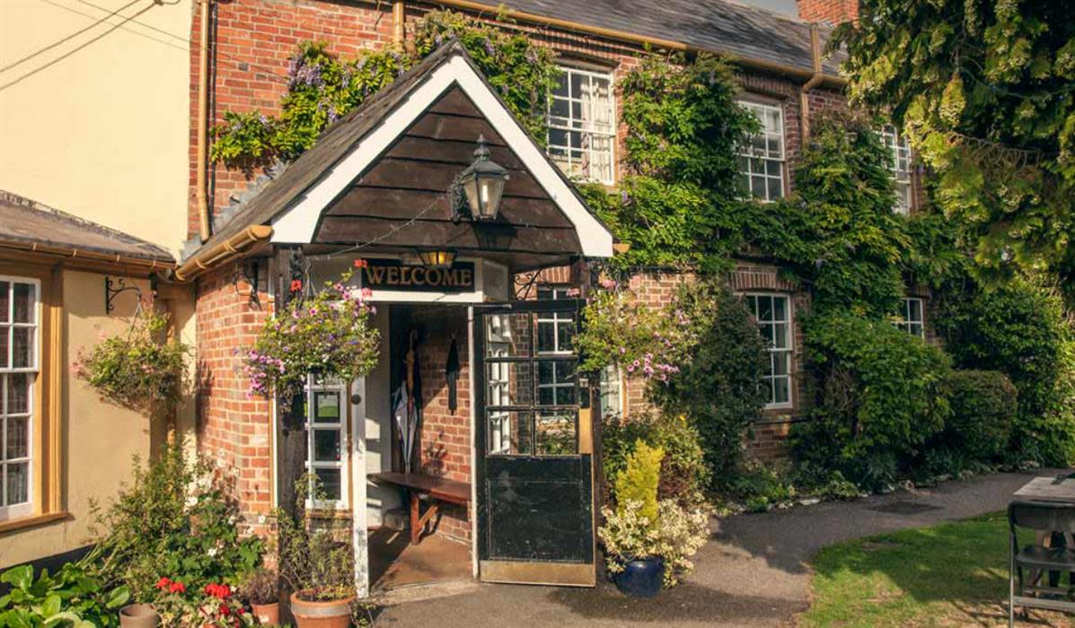 The Compasses Inn Visit the New Forest