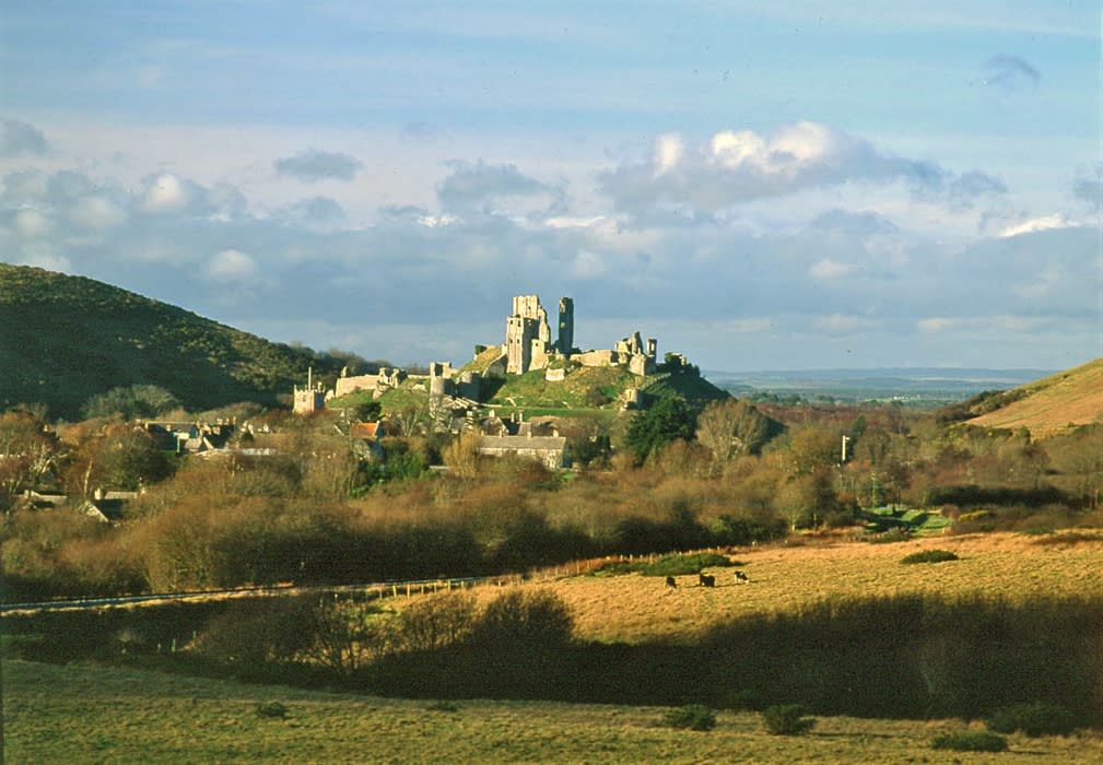 Corfe Castle and the Purbeck Ridge - Dorset Pedal - Visit Dorset