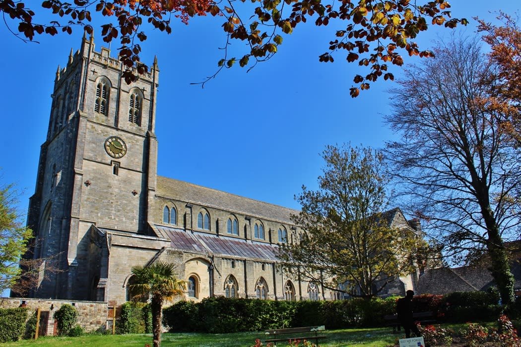 Christchurch Priory Tours: Tudor Times and People -