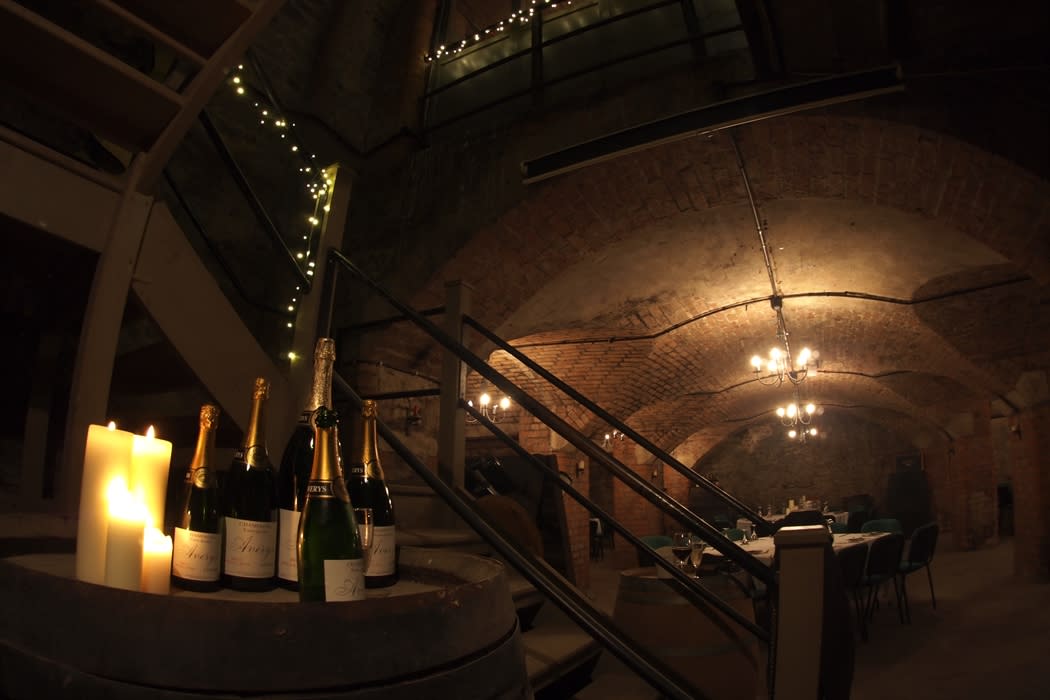Vintage Screenings at Averys Wine Cellars