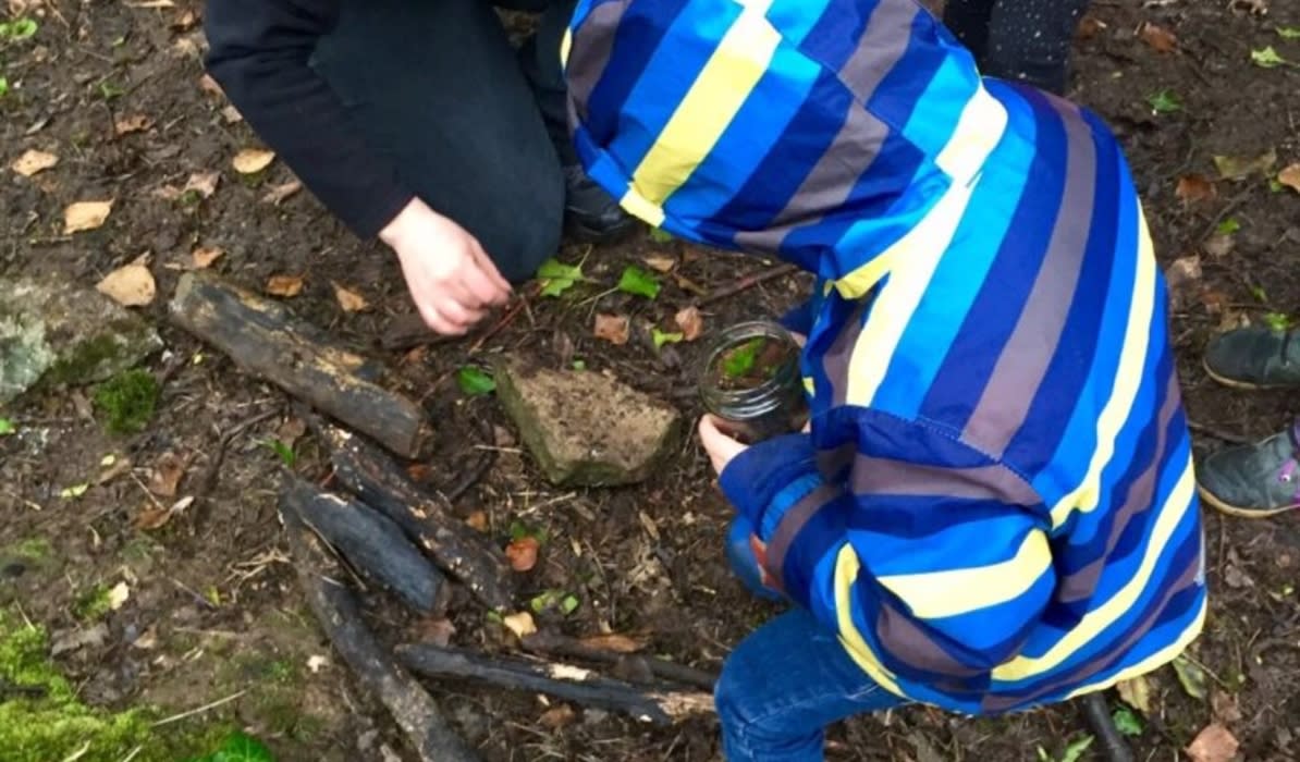 Stomping story - The Broom at Arnos Vale Cemetery