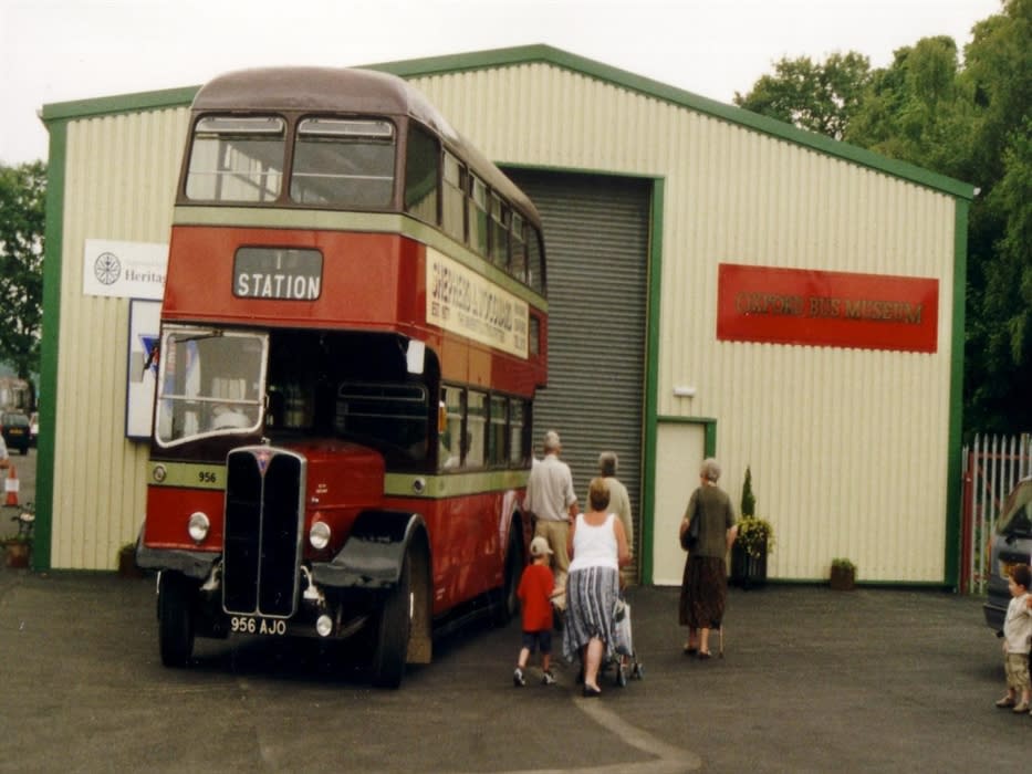 Historic Bus Rides - Cotswolds