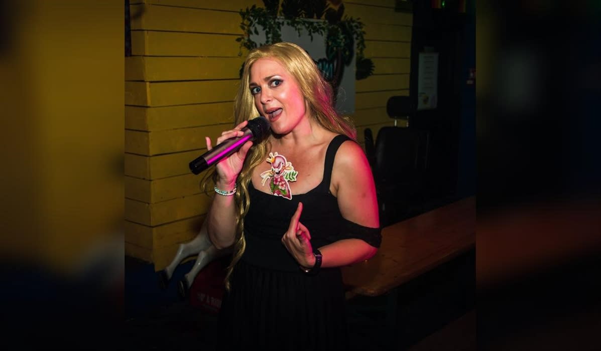 Beni Bangers with Live Singers