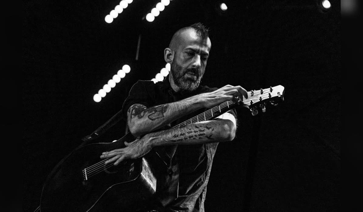 Jon Gomm