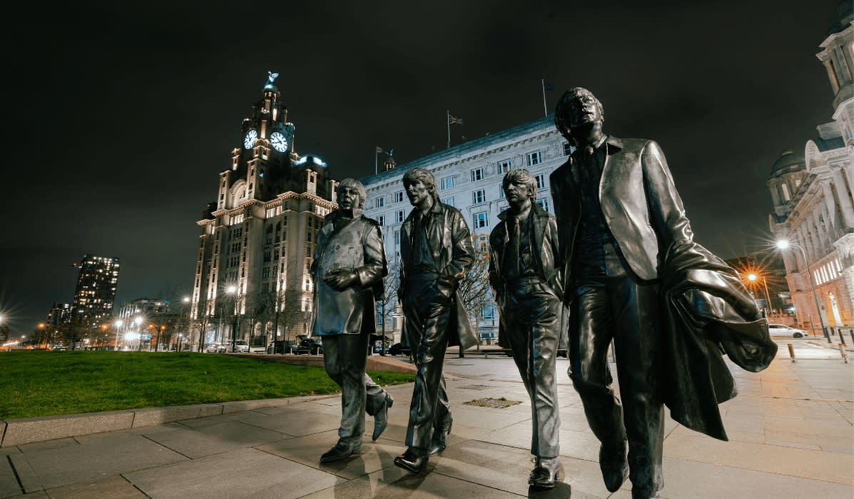 THE BEATLES / THE BIGGEST ATTRACTION IN THE WHOLE WORLD