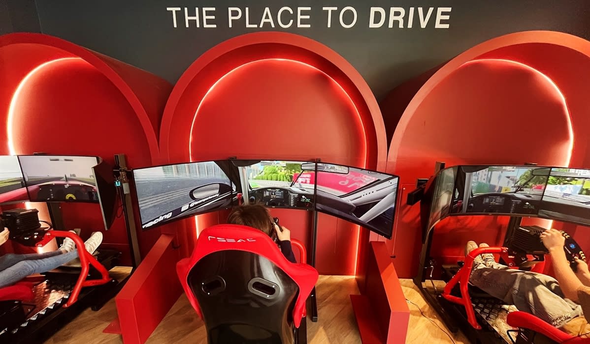 Full Send Racing Lounge