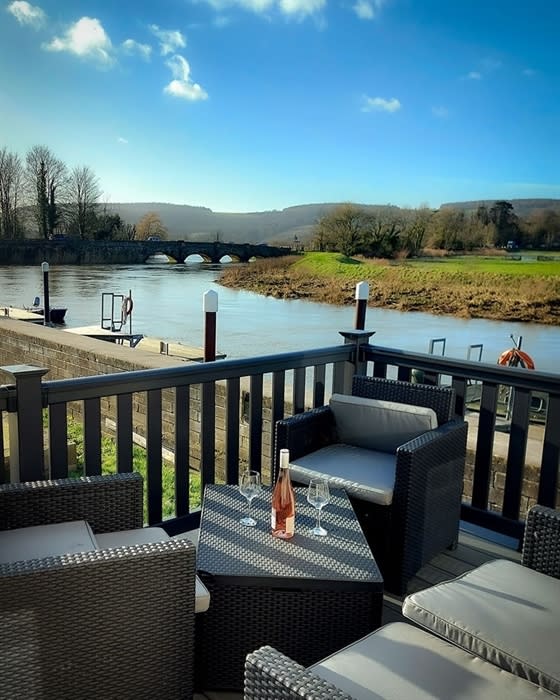 Riverside South Downs Lodges