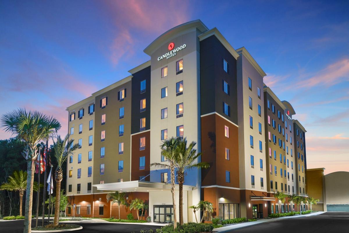Candlewood Suites Lake Buena Vista Lake Buena Vista, FL 49927