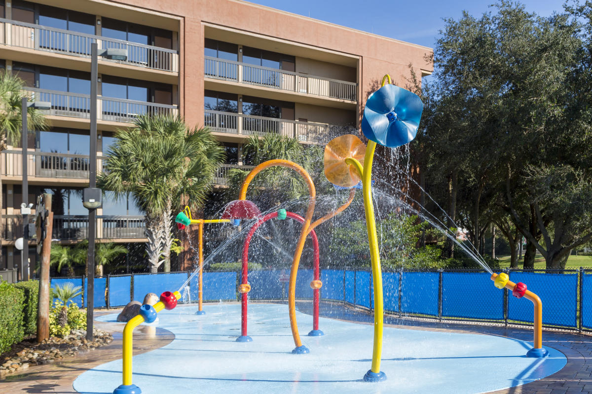 Rosen Inn Lake Buena Vista Orlando - 1734 Splash Area Position C Crop Yes Color Ffffff Quality 8
