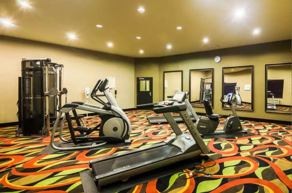 Comfort Suites Western Plaza