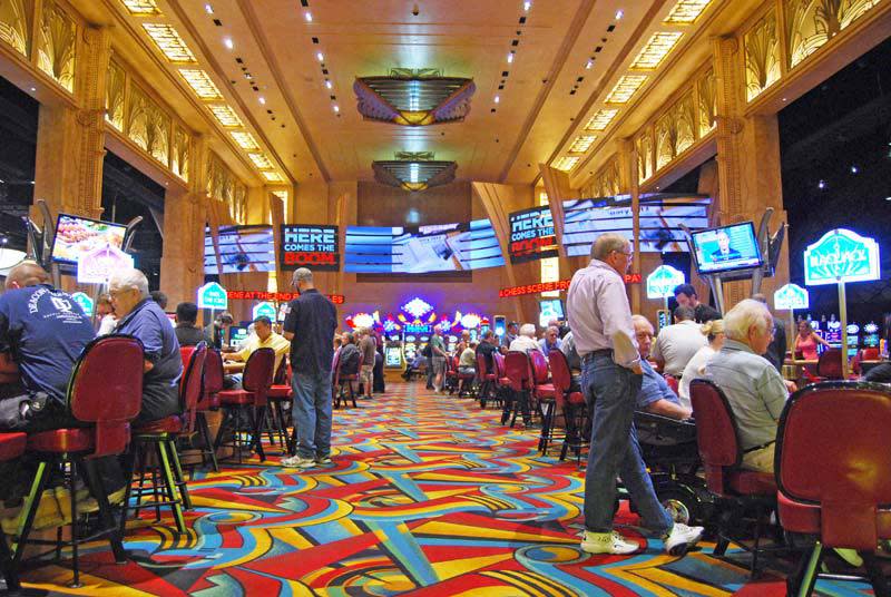 who owns hollywood casino in pennsylvania