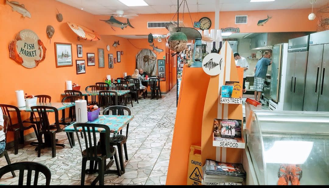 Bay Street Seafood Market Amp Grill Daytona Beach Fl 32114