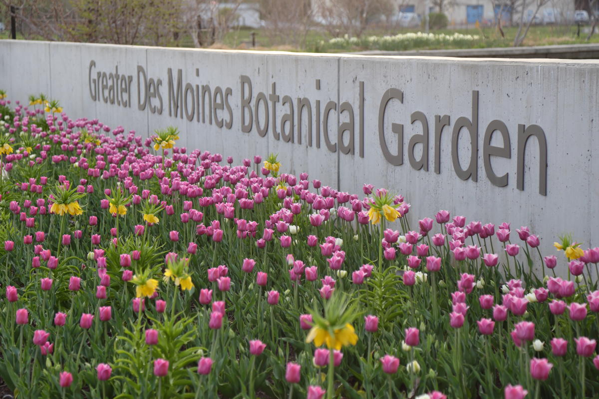 Greater Des Moines Botanical Garden Des Moines Ia 50309