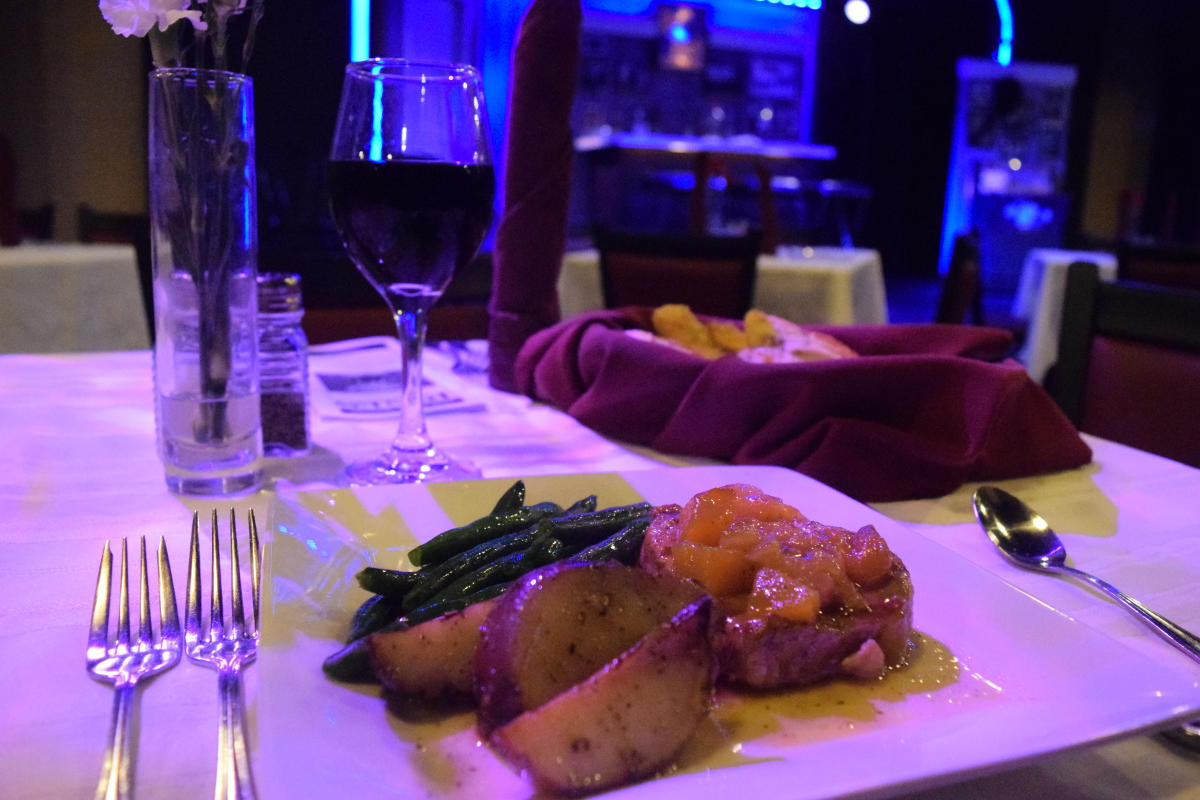 Pines Dinner Theatre Allentown, PA 18104