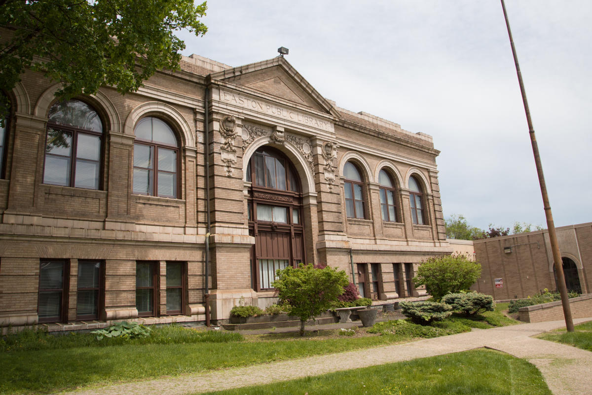 Easton Area Public Library Easton, PA 18042