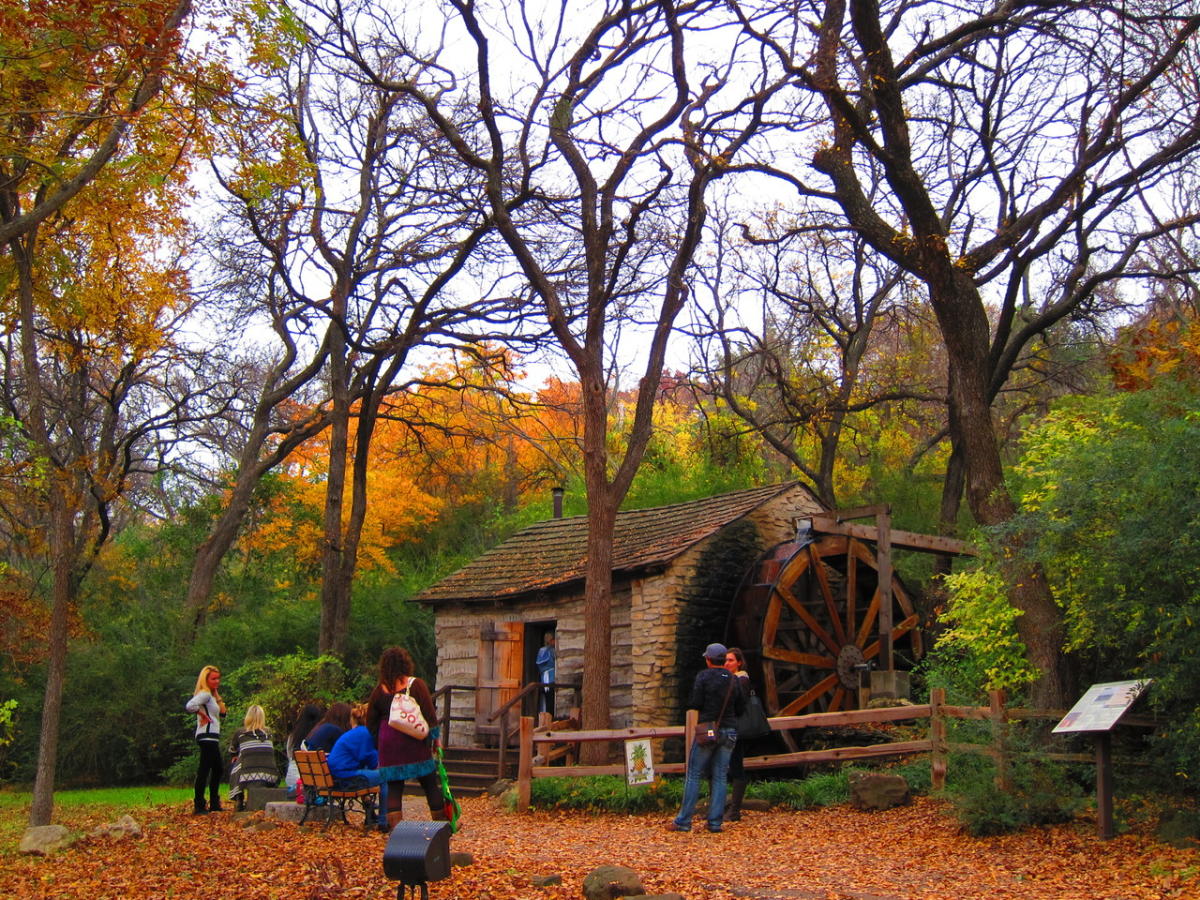 Log Cabin Village Fort Worth Tx 76109 1000