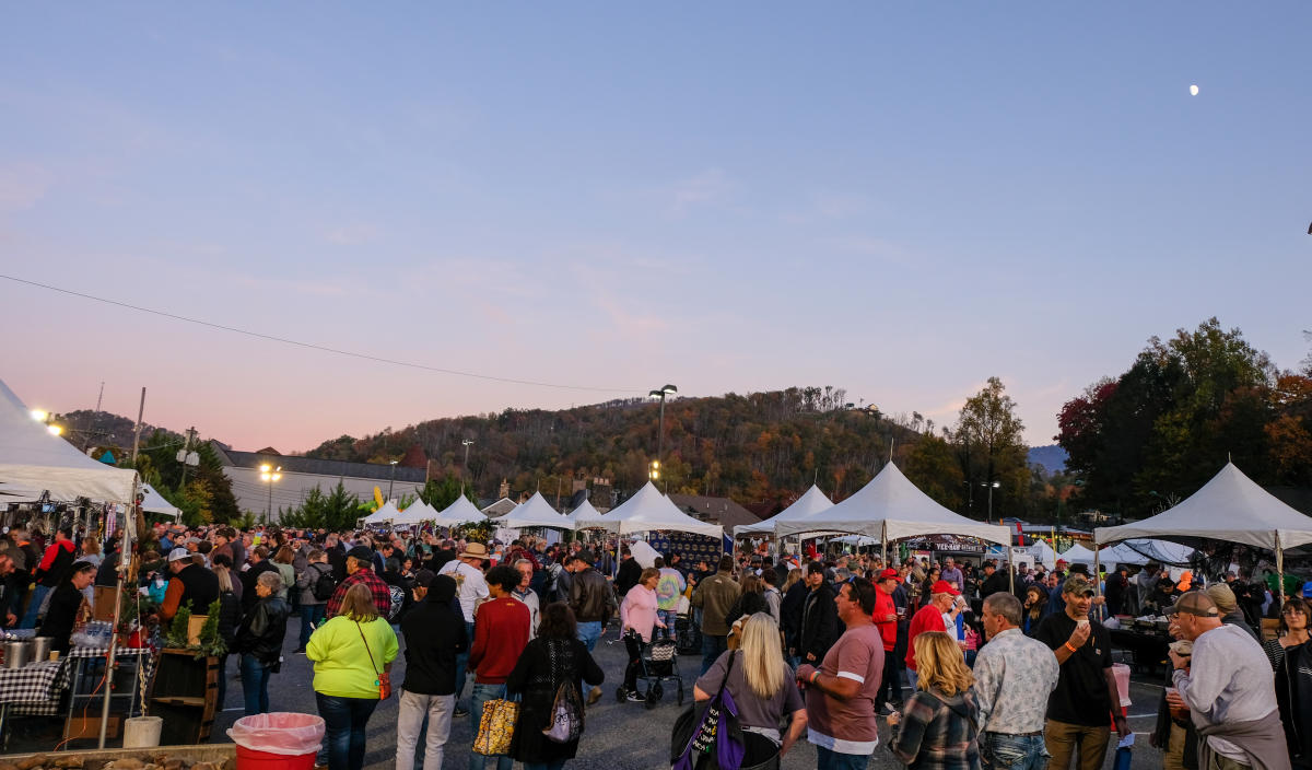 Gatlinburg Winter Magic Kickoff and Chili Cookoff Gatlinburg, TN 37738
