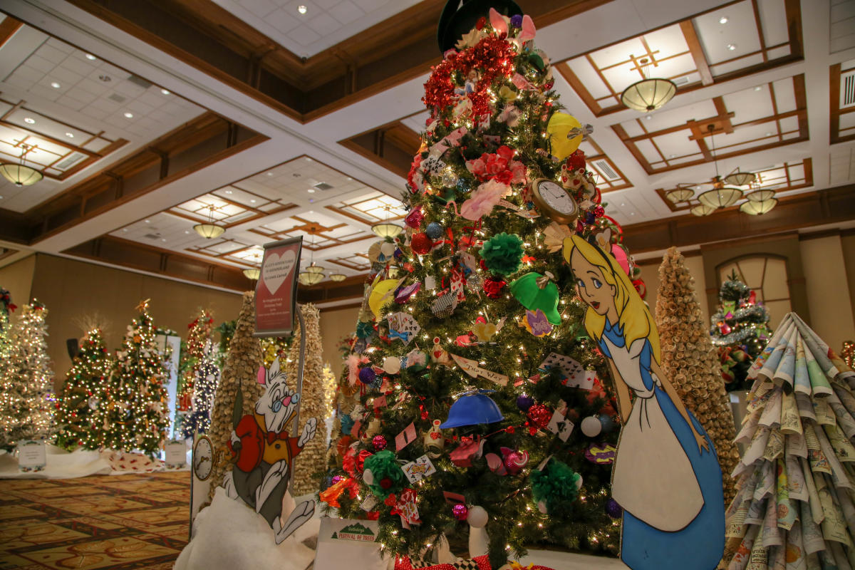 Greeneville Tn Festival Of Trees November 2022