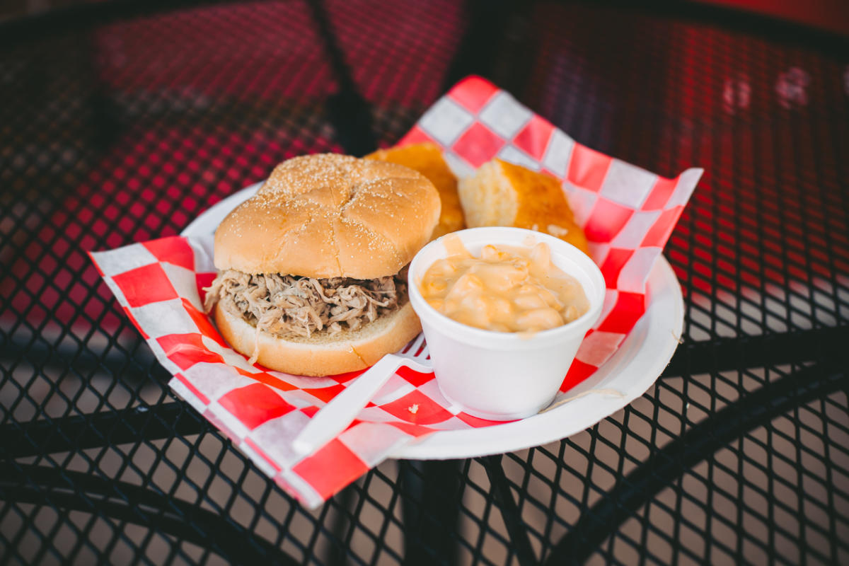 Big Dog's Smokehouse BBQ Cicero IN, 46034