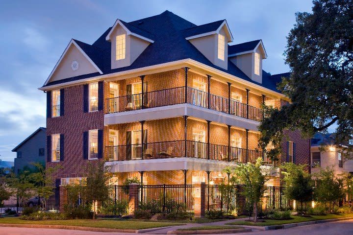 La Maison in Midtown | Hotels in Houston, TX 77006