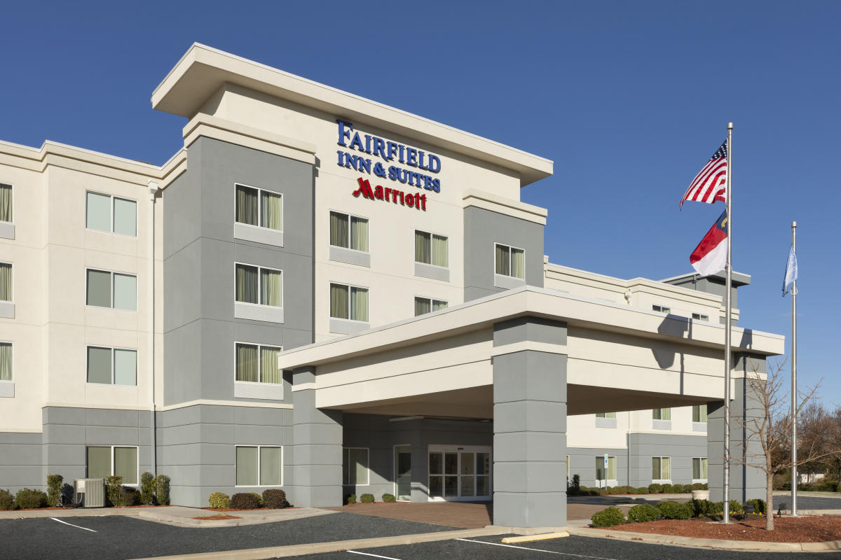 Fairfield Inn & Suites