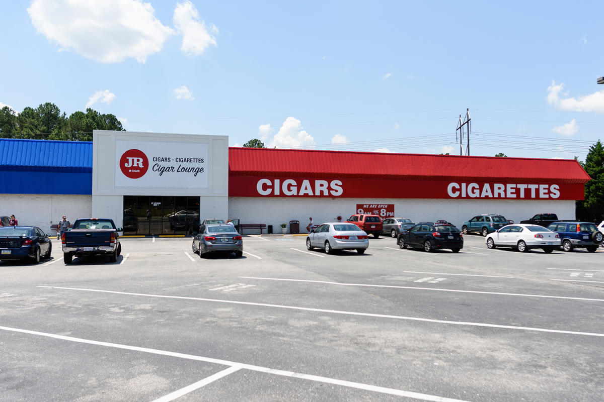 JR Cigar Outlet