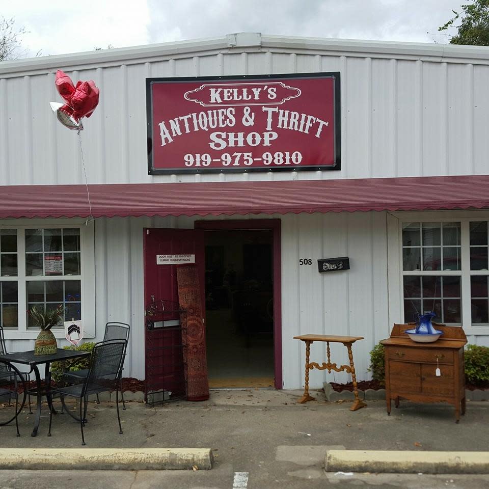 Kelly's Antiques and Thrift Shop