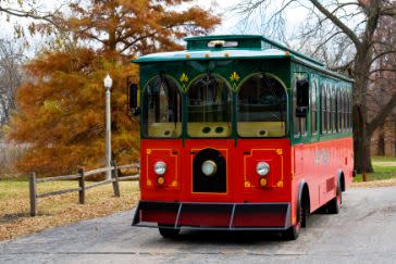 Christmas Trolle Rides In Macpherson Kansas For 2022 Mcpherson Trolley Tour - Mcpherson Ks, 67460