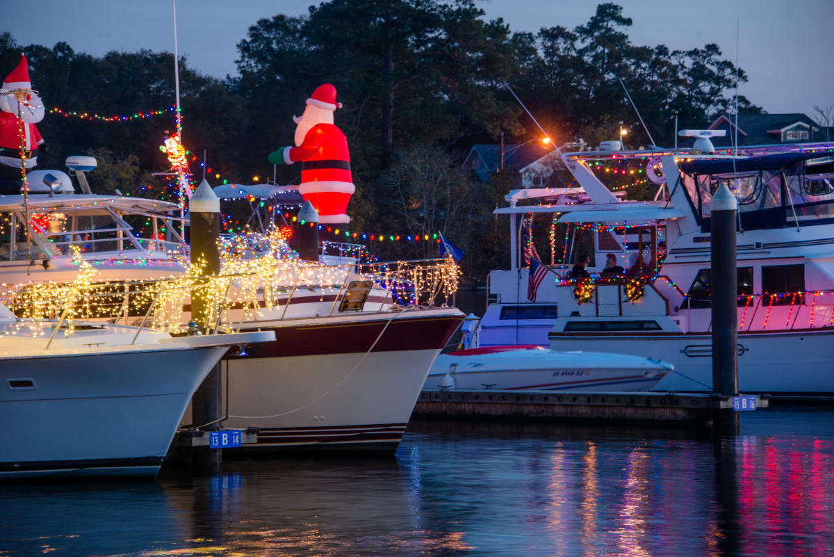 Light Up The Lake Christmas Celebration