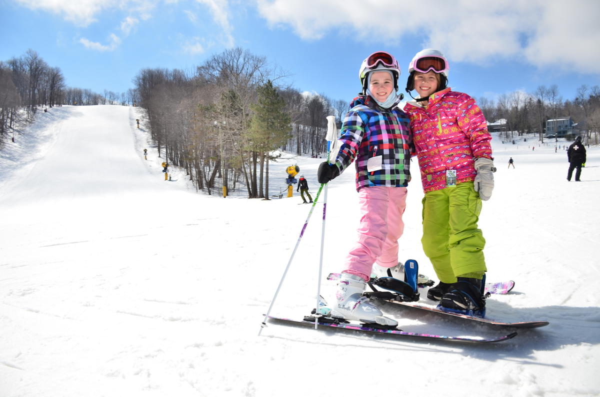 hidden valley ski resort schedule